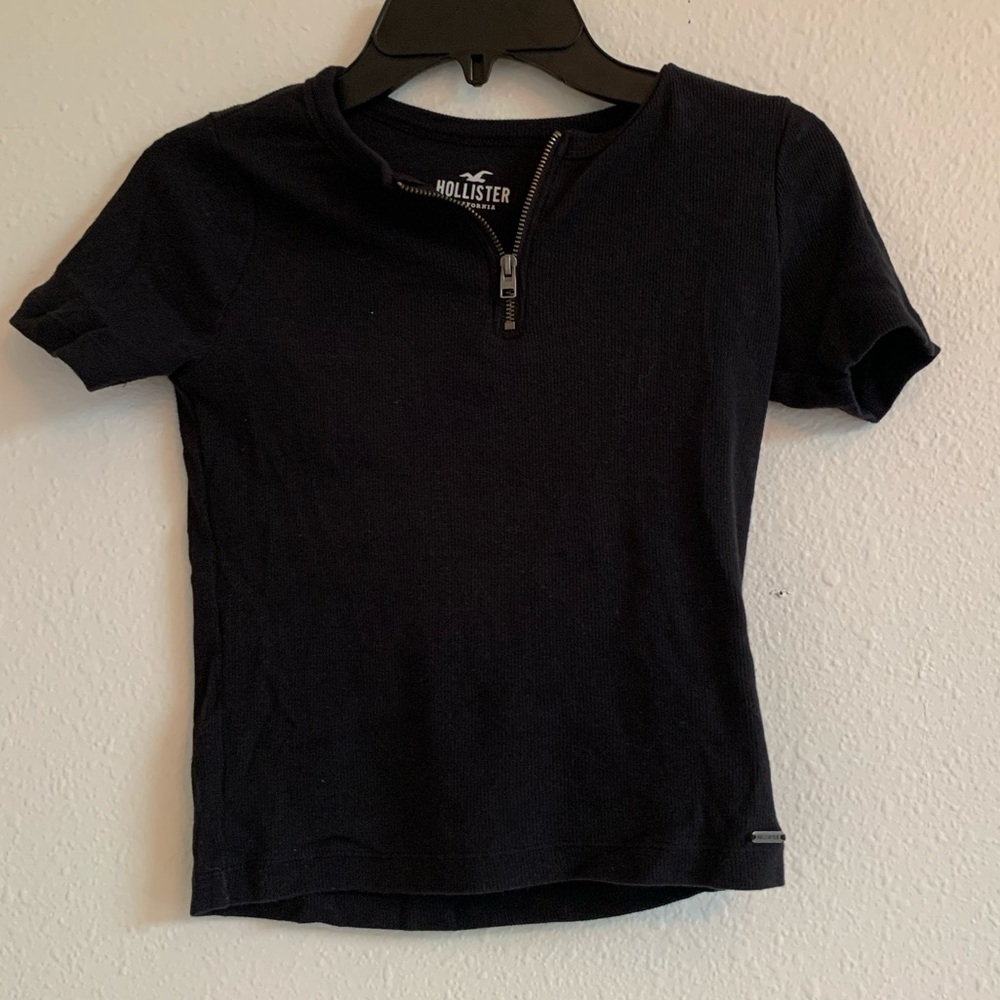 Black shirt offers are accepted 💕